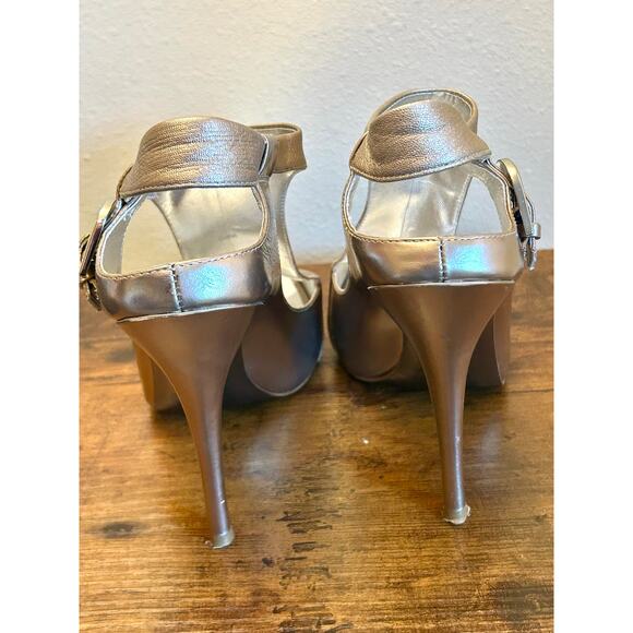 VTG 2008 Marciano Metallic Champagne/Rose Gold Size 8.5 Peep Toe Sling Back Heel - Picture 11 of 14